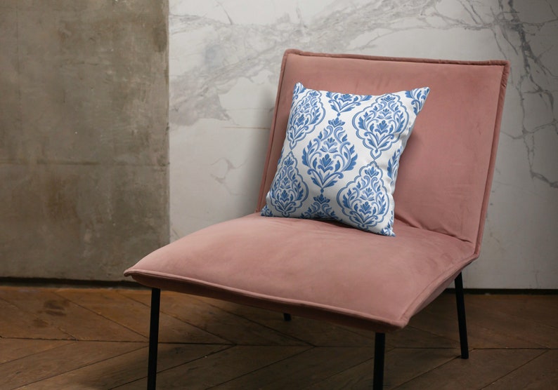 Taormina Outdoor Pillows Arabesque Damask Blue & White