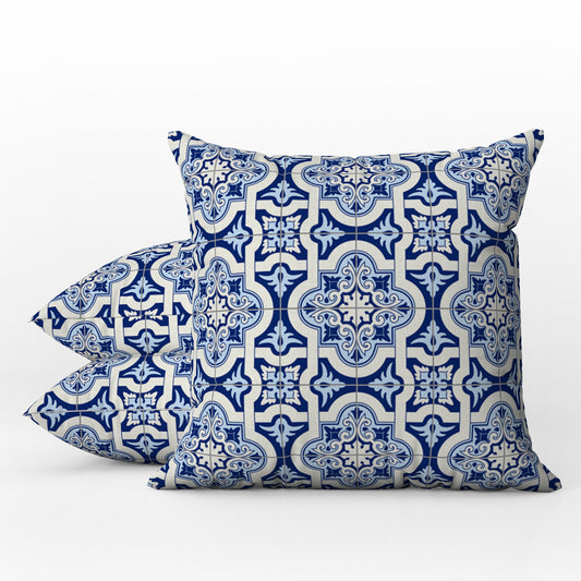 Estoi Outdoor Pillows Blue & White