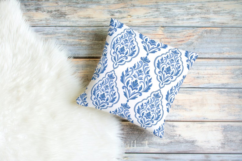 Taormina Outdoor Pillows Arabesque Damask Blue White