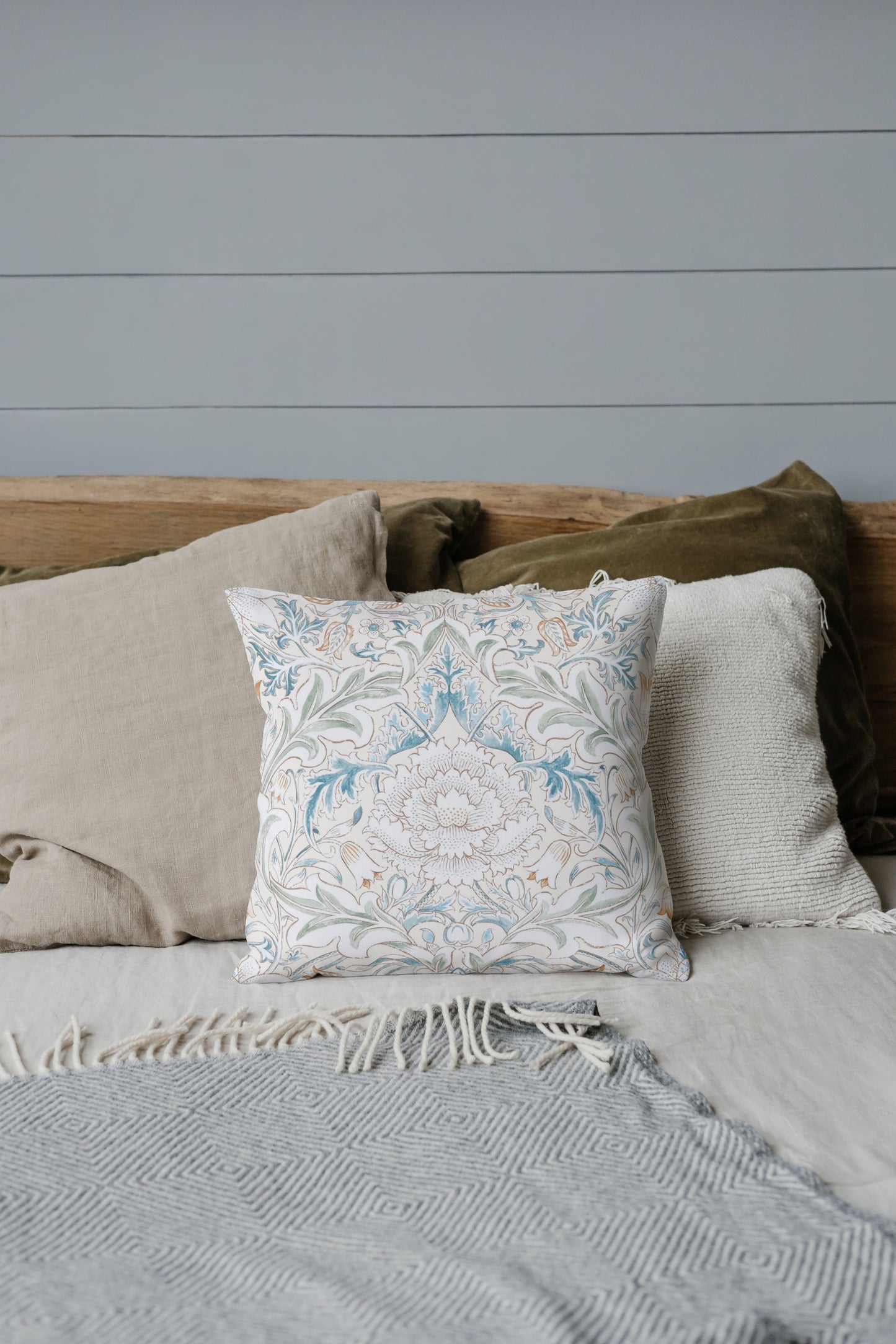 Severn Outdoor Pillow William Morris Bayleaf Annatto
